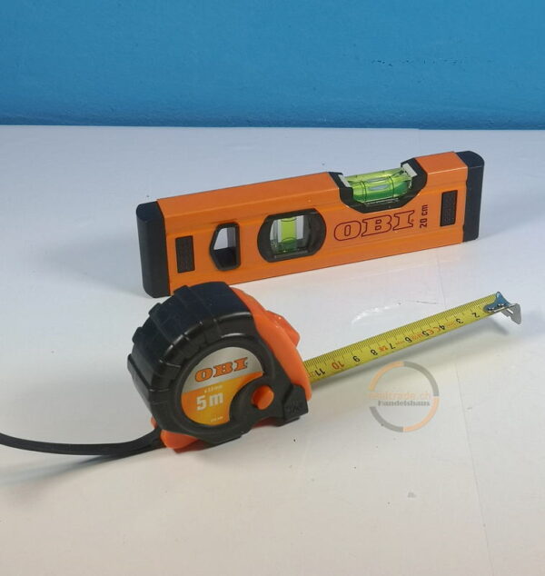 Wasserwaage & Rollmeter