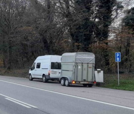 Ford Transit mit Anhänger
